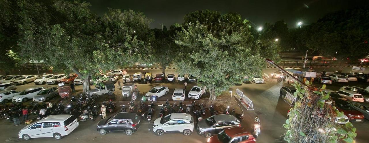 Hotel Multitech Premium Chandīgarh Dış mekan fotoğraf