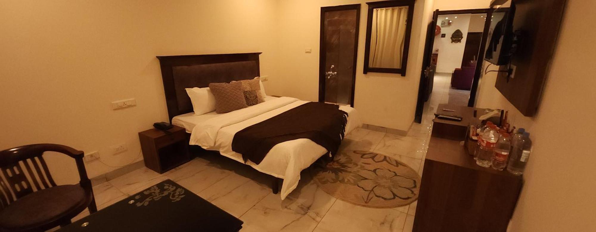 Hotel Multitech Premium Chandīgarh Dış mekan fotoğraf